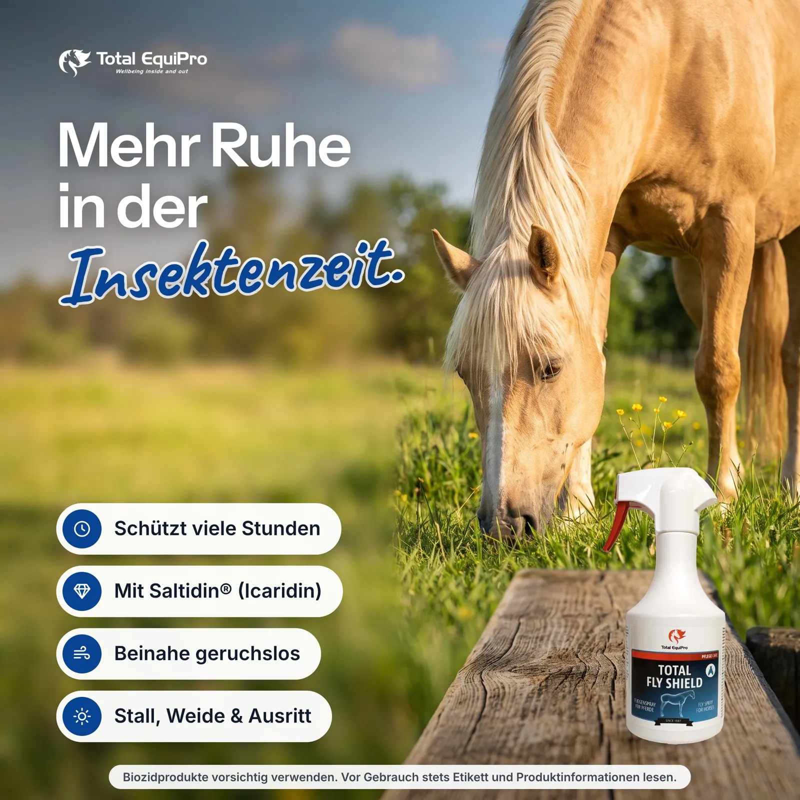Fly Shield als Startbild: Sprühflasche auf einem Holzbalken vor einem grasenden Pferd